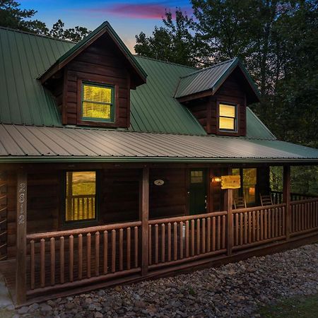 Elegant & Cozy Cabin Near Pigeon Forge เซอเวียร์วีล ภายนอก รูปภาพ