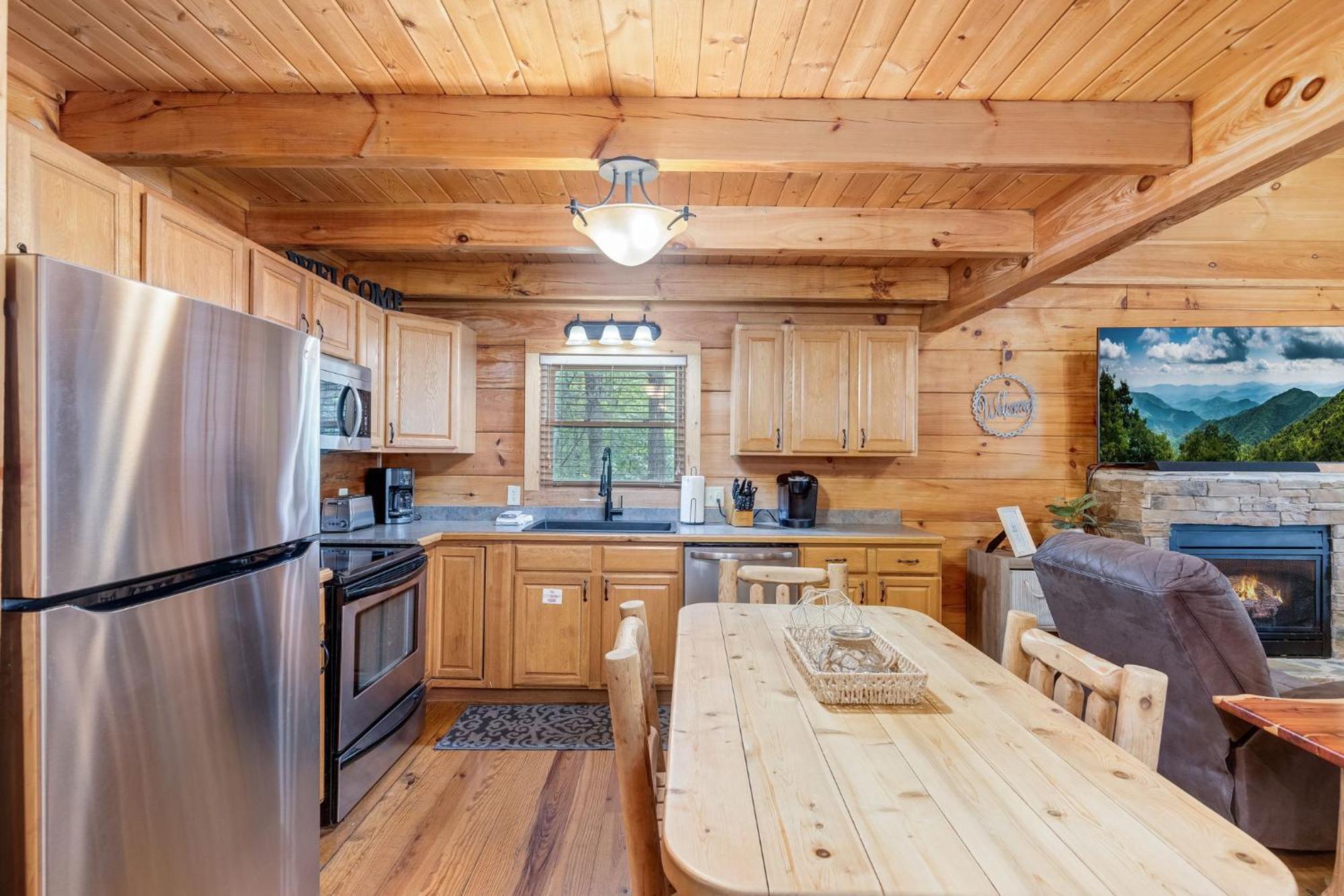 Elegant & Cozy Cabin Near Pigeon Forge เซอเวียร์วีล ภายนอก รูปภาพ