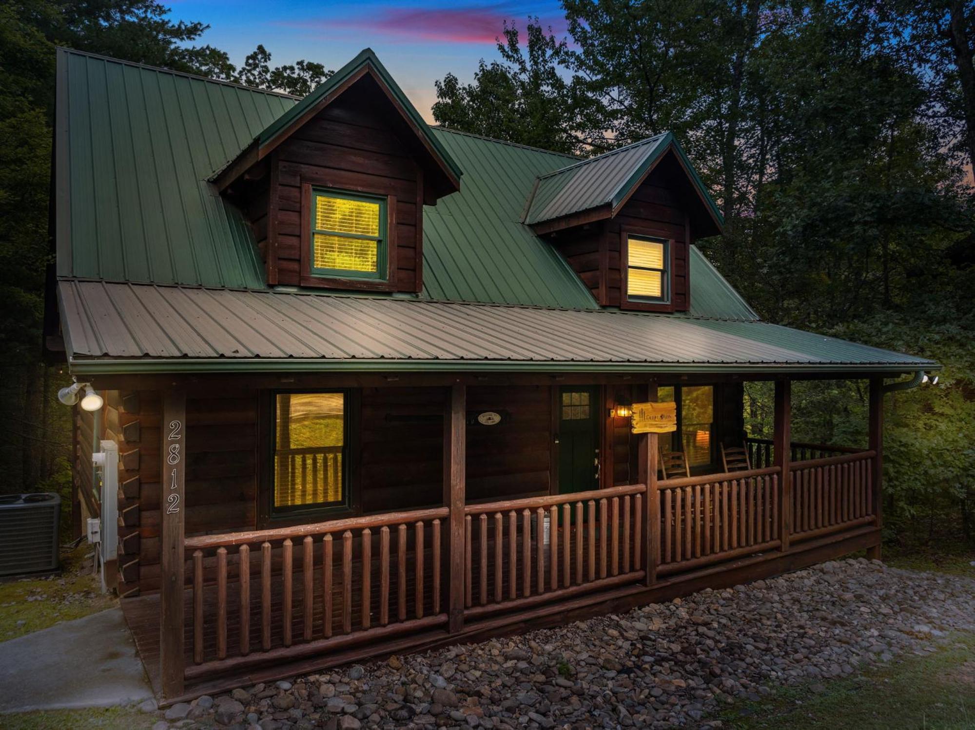 Elegant & Cozy Cabin Near Pigeon Forge เซอเวียร์วีล ภายนอก รูปภาพ