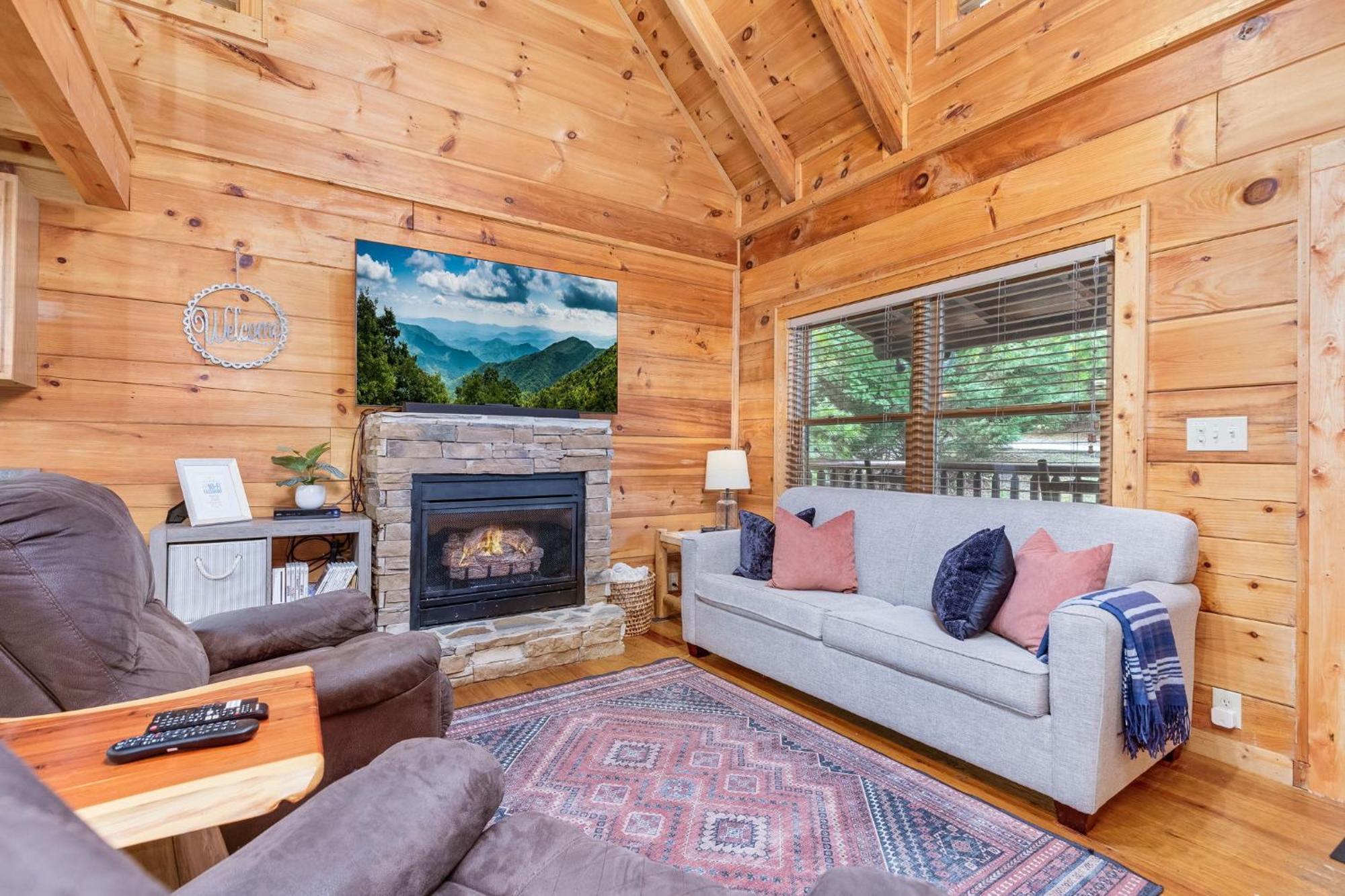 Elegant & Cozy Cabin Near Pigeon Forge เซอเวียร์วีล ภายนอก รูปภาพ
